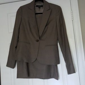 Nine West 2 piece skirt suit